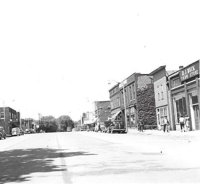 Silhouette Theater - 1940S Photo (newer photo)